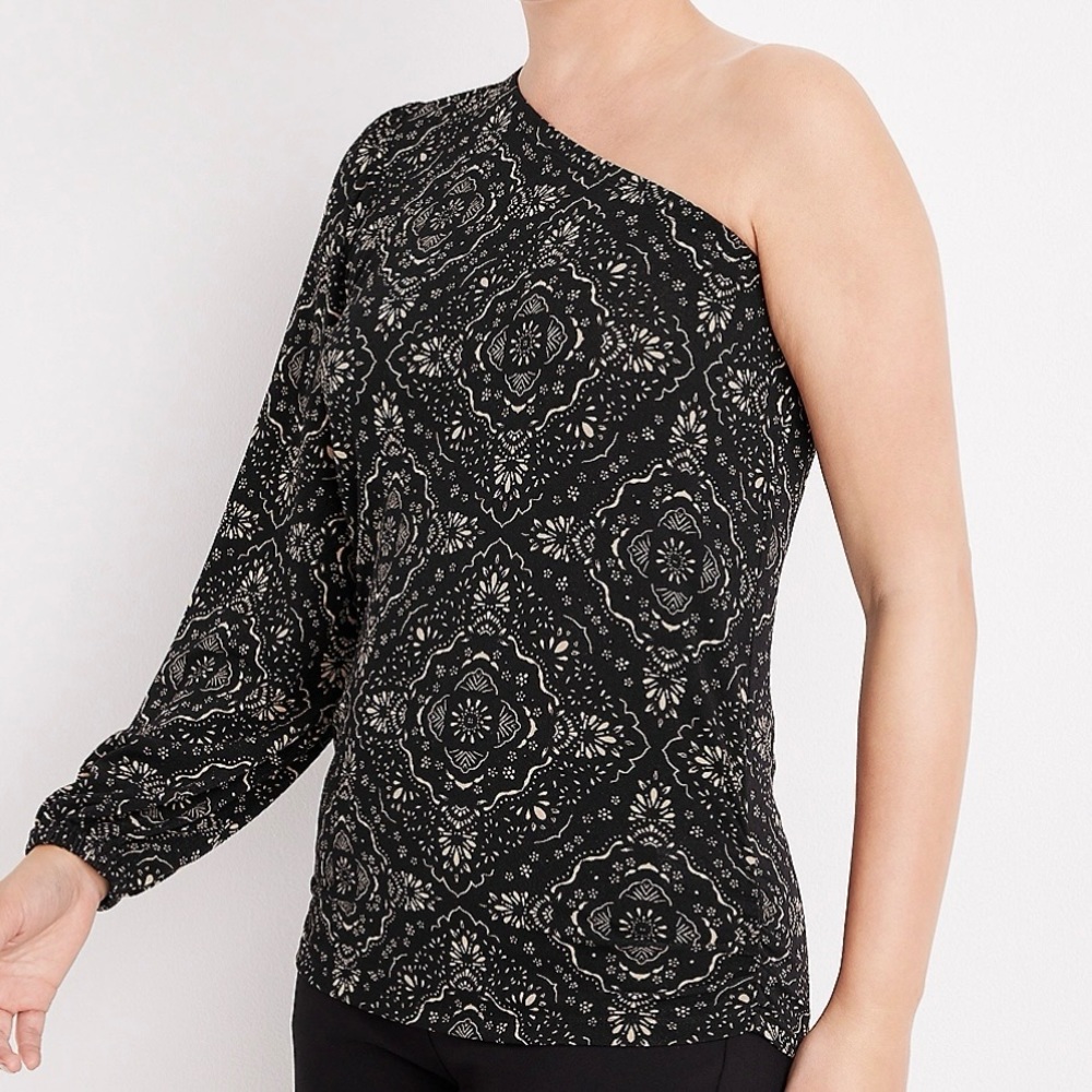Maurices One Shoulder Medallion Print Lady’s Top, NWOT! Size XL